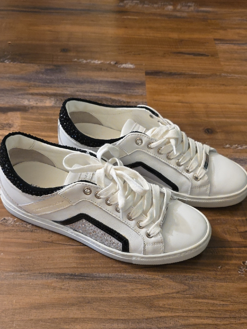 Alessandro Dell'Acqua White Sneakers with Black Sparkle Trim